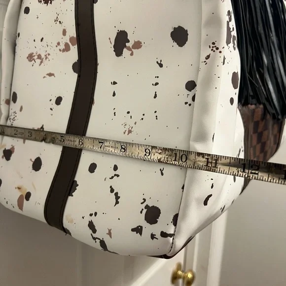 Stylish White and Brown Cow Print with Checkered insert Women's Bag - Picture 4 of 7